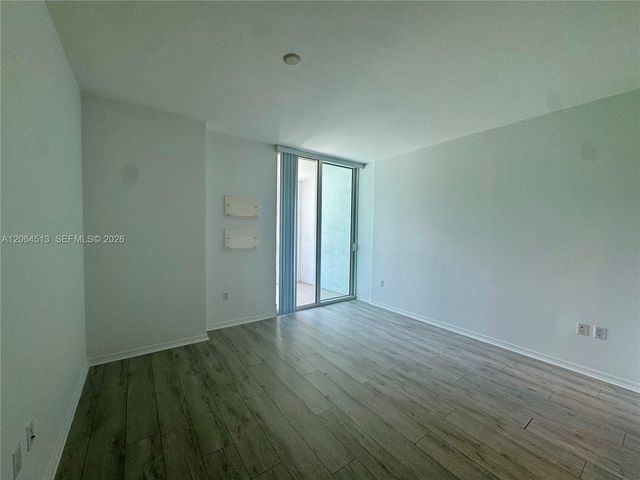 951 Brickell Ave 409, Miami, FL 33131