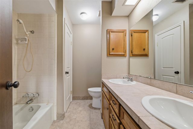 714 Royal Oaks Drive, Garland, TX 75040