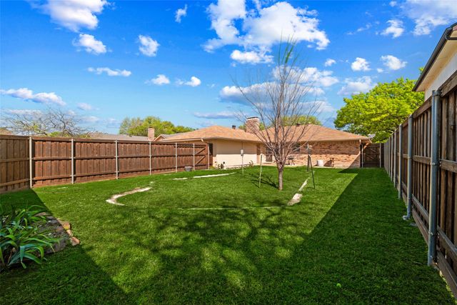 714 Royal Oaks Drive, Garland, TX 75040