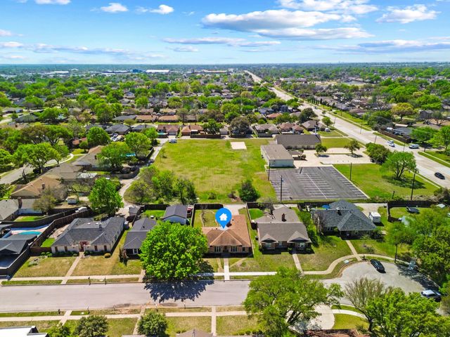 714 Royal Oaks Drive, Garland, TX 75040