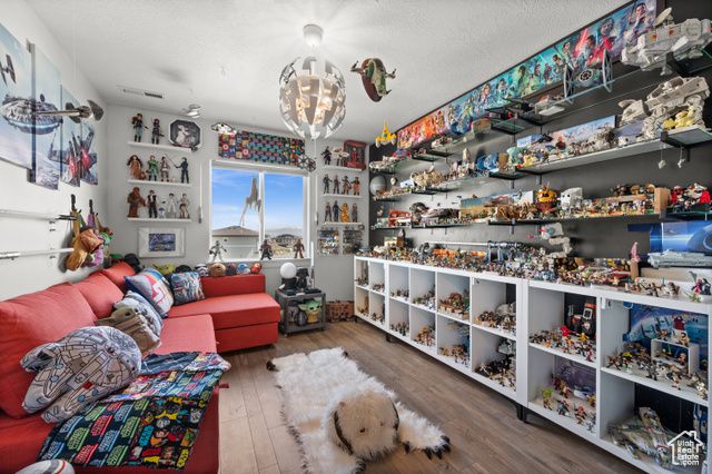 1067 W LUDINGTON CT, Bluffdale, UT 84065