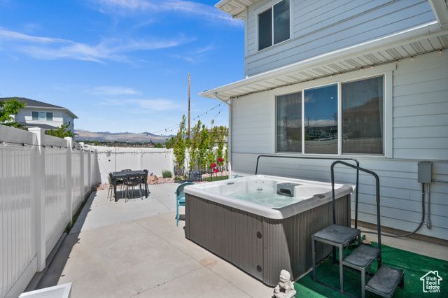 1067 W LUDINGTON CT, Bluffdale, UT 84065
