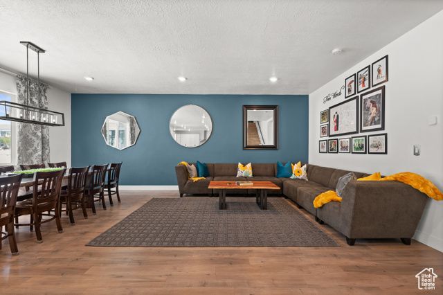 1067 W LUDINGTON CT, Bluffdale, UT 84065