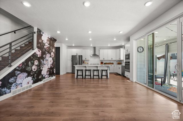 1067 W LUDINGTON CT, Bluffdale, UT 84065
