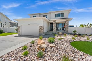 1067 W LUDINGTON CT, Bluffdale, UT 84065