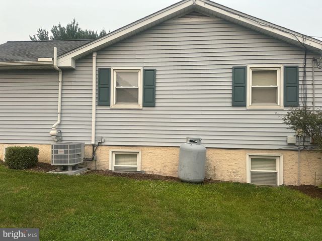 270 HILLTOP VIEW WAY, Elizabethtown, PA 17022