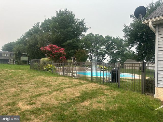 270 HILLTOP VIEW WAY, Elizabethtown, PA 17022