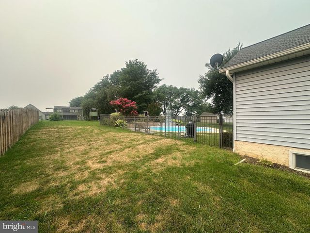 270 HILLTOP VIEW WAY, Elizabethtown, PA 17022