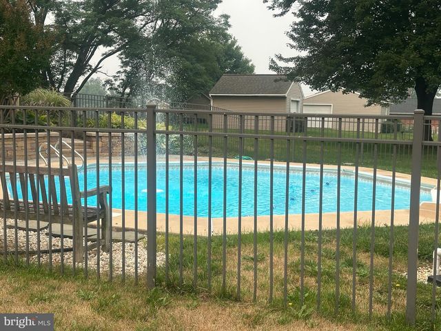 270 HILLTOP VIEW WAY, Elizabethtown, PA 17022