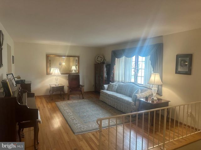 270 HILLTOP VIEW WAY, Elizabethtown, PA 17022