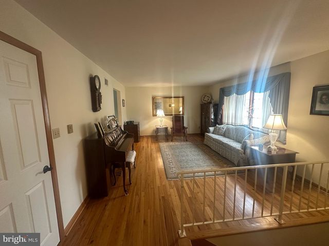 270 HILLTOP VIEW WAY, Elizabethtown, PA 17022