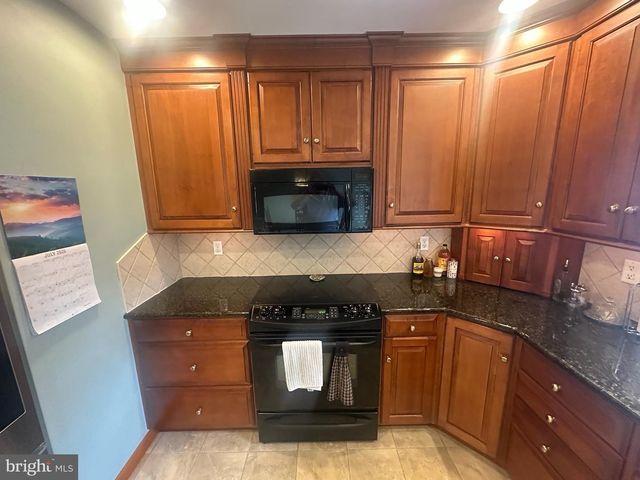 270 HILLTOP VIEW WAY, Elizabethtown, PA 17022