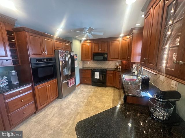 270 HILLTOP VIEW WAY, Elizabethtown, PA 17022