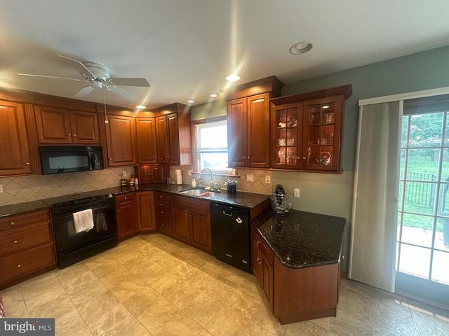 270 HILLTOP VIEW WAY, Elizabethtown, PA 17022