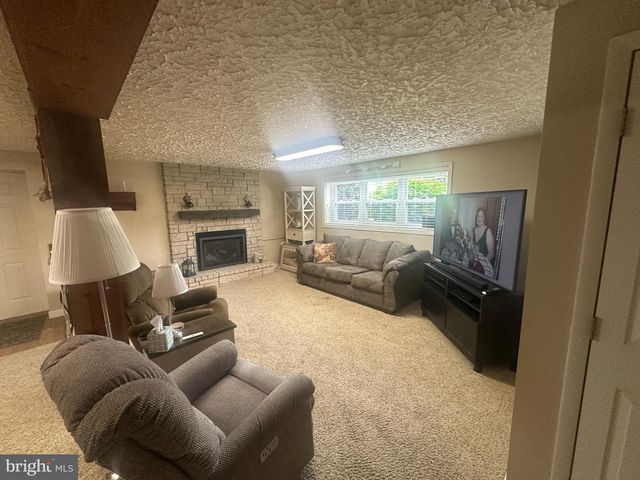 270 HILLTOP VIEW WAY, Elizabethtown, PA 17022
