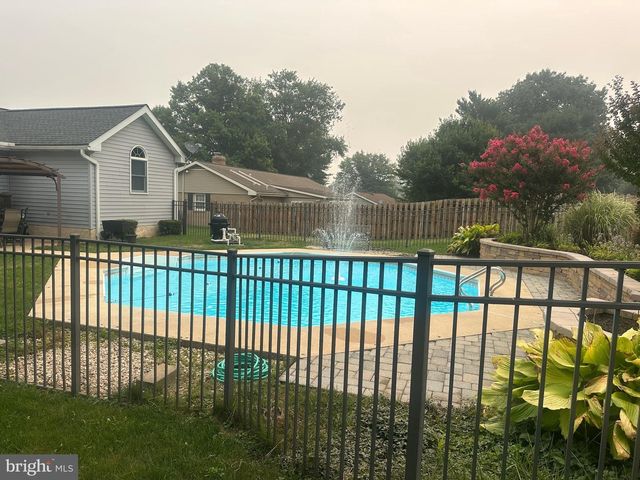270 HILLTOP VIEW WAY, Elizabethtown, PA 17022