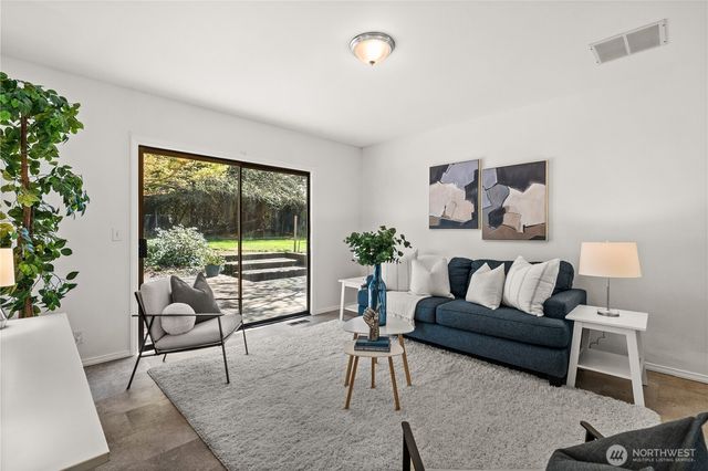 25306 212th Place SE, Maple Valley, WA 98038