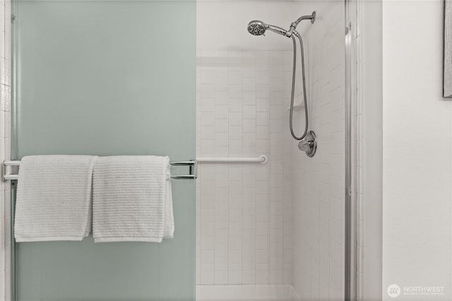 25306 212th Place SE, Maple Valley, WA 98038