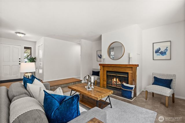 25306 212th Place SE, Maple Valley, WA 98038