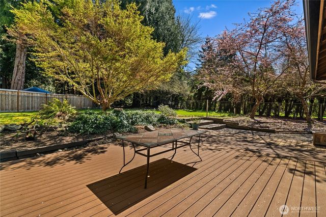 25306 212th Place SE, Maple Valley, WA 98038