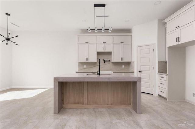 2113 Zinnia Street, Weslaco, TX 78596