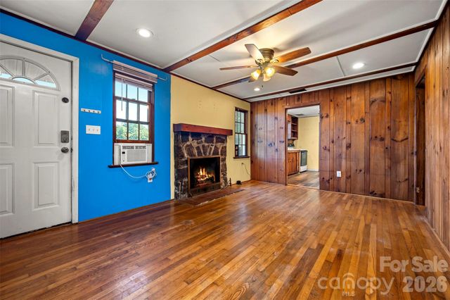 720 Sylvan Boulevard, Hendersonville, NC 28791