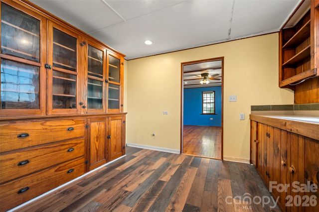 720 Sylvan Boulevard, Hendersonville, NC 28791