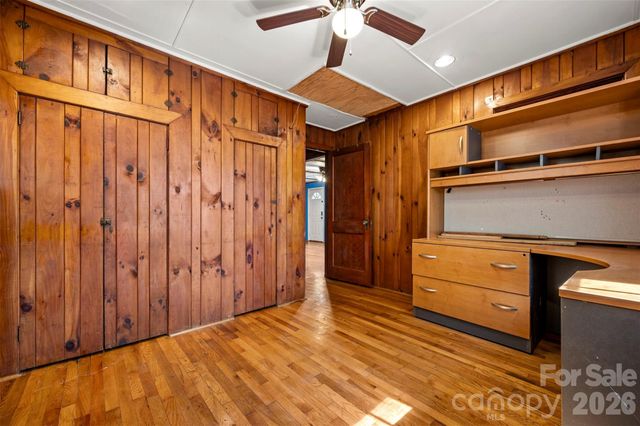 720 Sylvan Boulevard, Hendersonville, NC 28791
