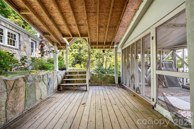 720 Sylvan Boulevard, Hendersonville, NC 28791