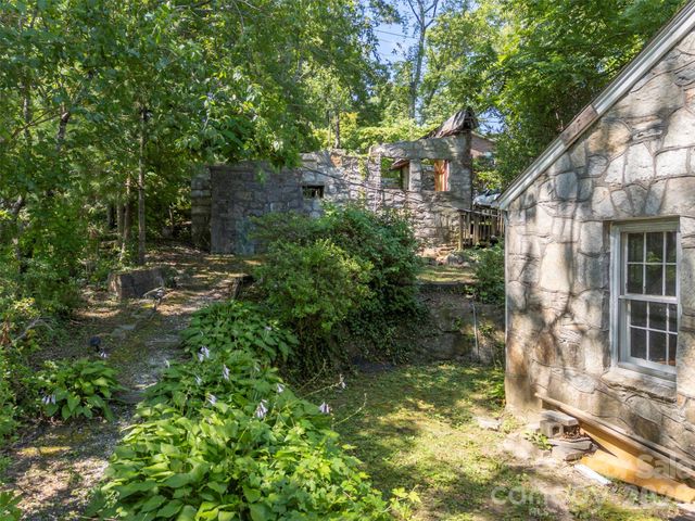 720 Sylvan Boulevard, Hendersonville, NC 28791