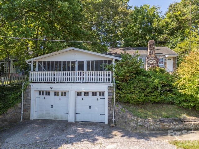720 Sylvan Boulevard, Hendersonville, NC 28791