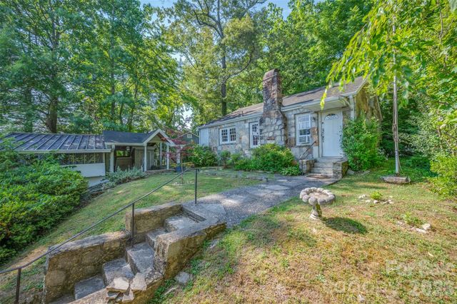 720 Sylvan Boulevard, Hendersonville, NC 28791