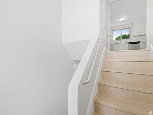 1384 E SUDBURY AVE, Sandy, UT 84093