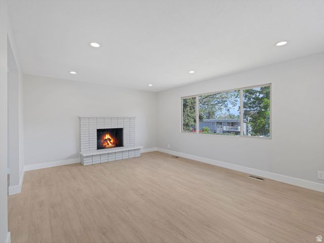 1384 E SUDBURY AVE, Sandy, UT 84093