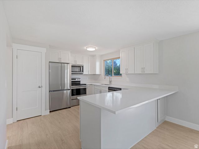 1384 E SUDBURY AVE, Sandy, UT 84093