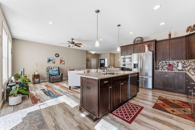 15672 Fairchild Way, Apple Valley, MN 55124