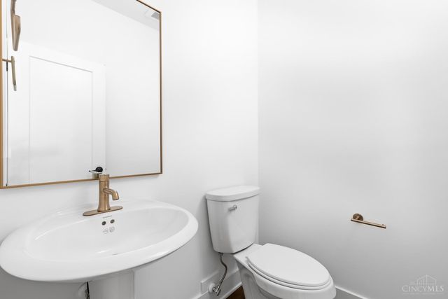 3006 Woodburn Avenue, Cincinnati, OH 45206