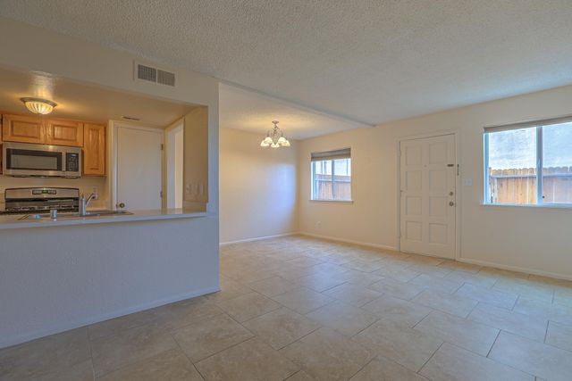 12009 Stilwell Drive NE APT B, Albuquerque, NM 87112