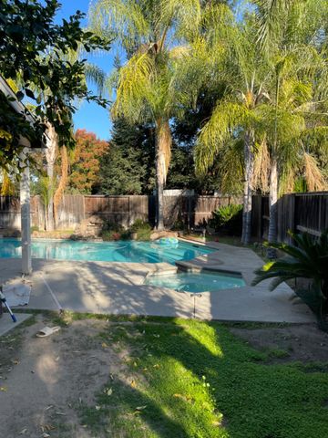 4666 Treasure Ct, Turlock, CA 95382