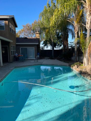 4666 Treasure Ct, Turlock, CA 95382