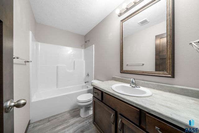 9424 W Liam St Street, Sioux Falls, SD 57106