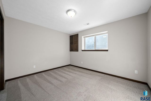 9424 W Liam St Street, Sioux Falls, SD 57106