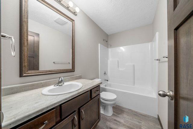 9424 W Liam St Street, Sioux Falls, SD 57106