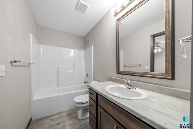 9424 W Liam St Street, Sioux Falls, SD 57106