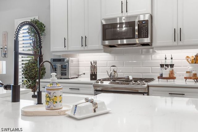 4584 Centaurus CIR, Naples, FL 34120