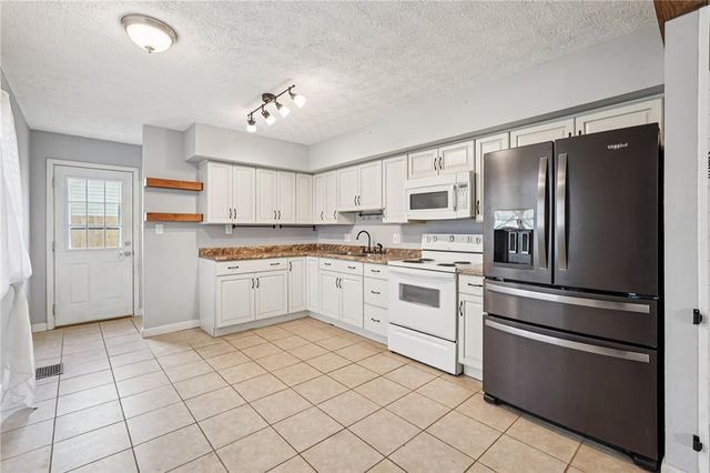 1529 Bowman Drive, Xenia, OH 45385