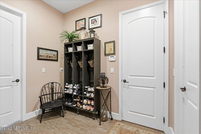 8489 MABEL Drive, Jacksonville, FL 32256