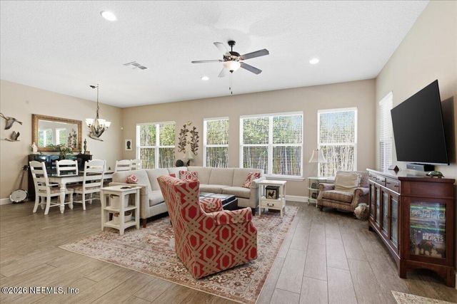 8489 MABEL Drive, Jacksonville, FL 32256