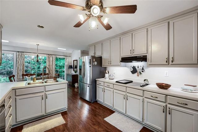 152 Oakwood Hills Drive, Suwanee, GA 30024