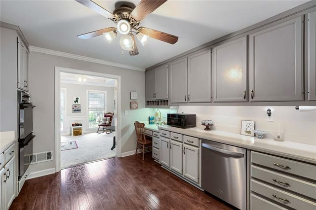 152 Oakwood Hills Drive, Suwanee, GA 30024